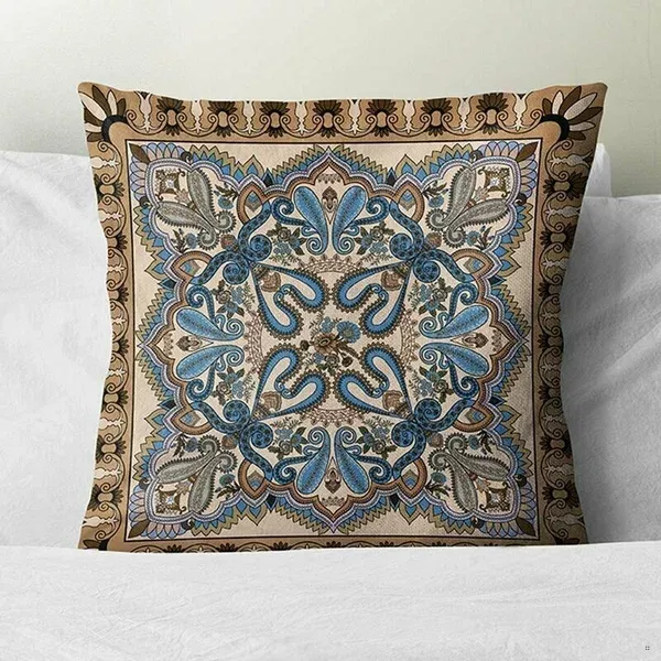 Подушка декоративная / Марокканские узоры, велюр / Голубой узор / подарок / подушка диванная / подушка для интерьера